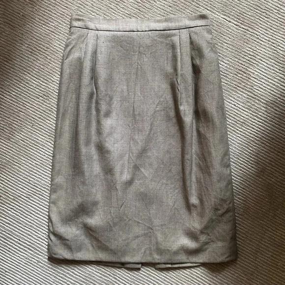 Burberry Vintage Burberry’s Pleated Wool Silk Pencil Skirt Gray Black Size 6P - Picture 4 of 16